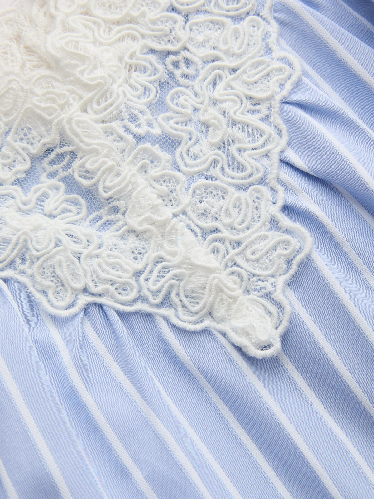 Mini abito scollato a V con pizzo a righe