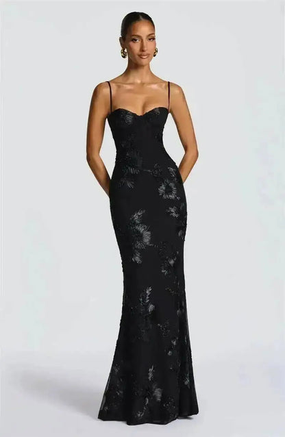 Renata | Vestido Sirena Bordado Floral con Escote Corazón
