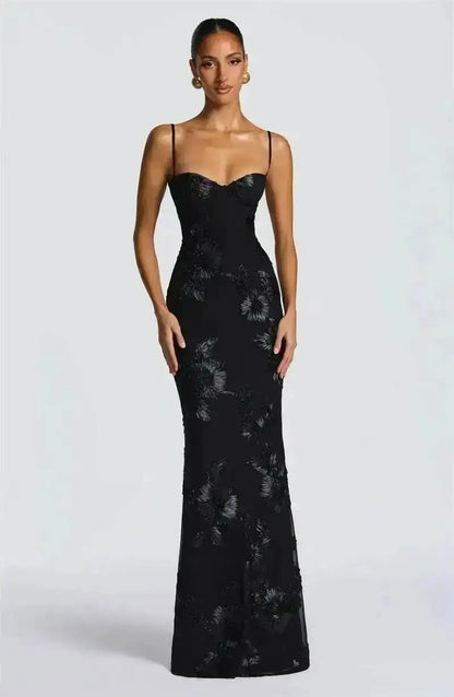 Renata | Vestido Sirena Bordado Floral con Escote Corazón