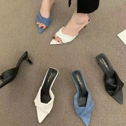 Diseñador mujer Med tacones finos mulas zapatillas Casual punta cuadrada Pantofle bajo cruzado alto lujo nuevas zapatillas de mezclilla