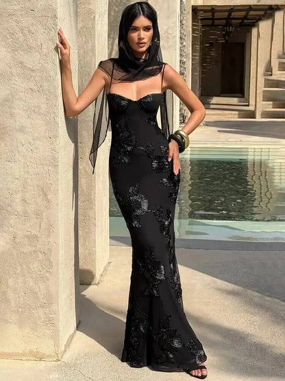 Renata | Vestido Sirena Bordado Floral con Escote Corazón