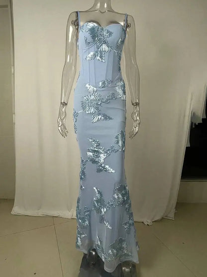 Renata | Vestido Sirena Bordado Floral con Escote Corazón