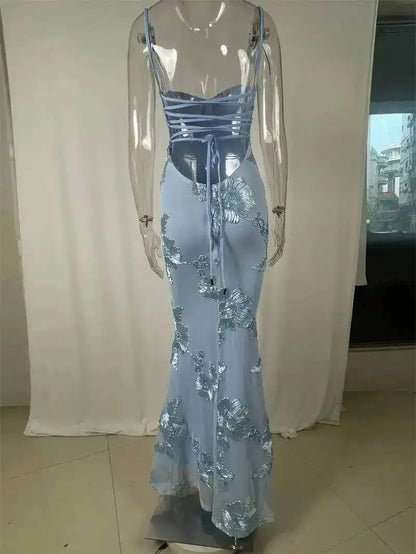 Renata | Vestido Sirena Bordado Floral con Escote Corazón