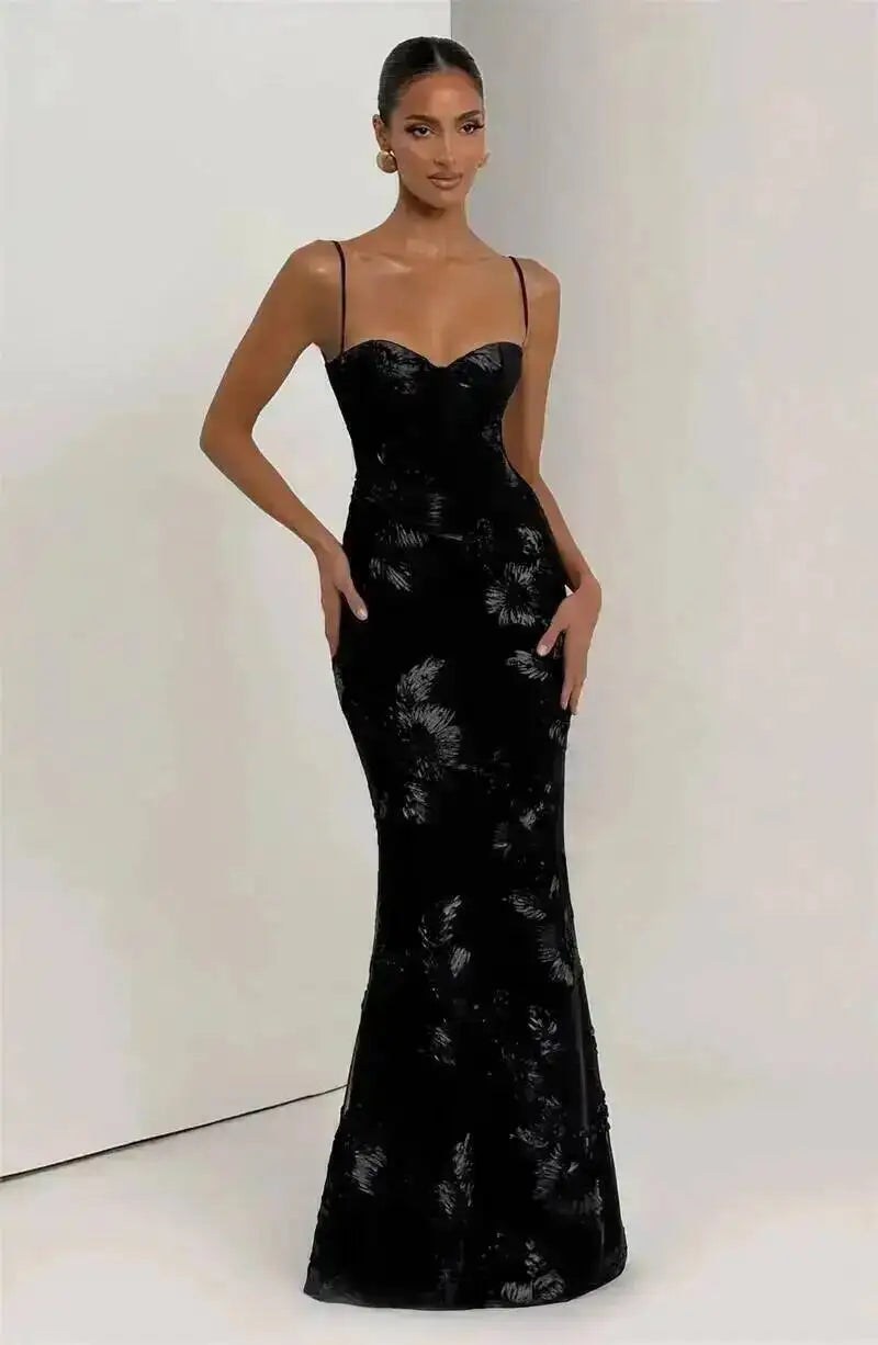 Renata | Vestido Sirena Bordado Floral con Escote Corazón