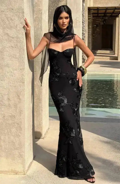 Renata | Vestido Sirena Bordado Floral con Escote Corazón