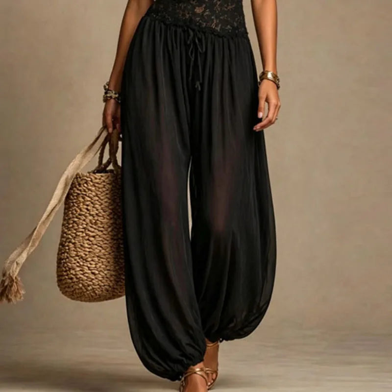 Alba | Mono Halter con Encaje y Pantalón Fluido