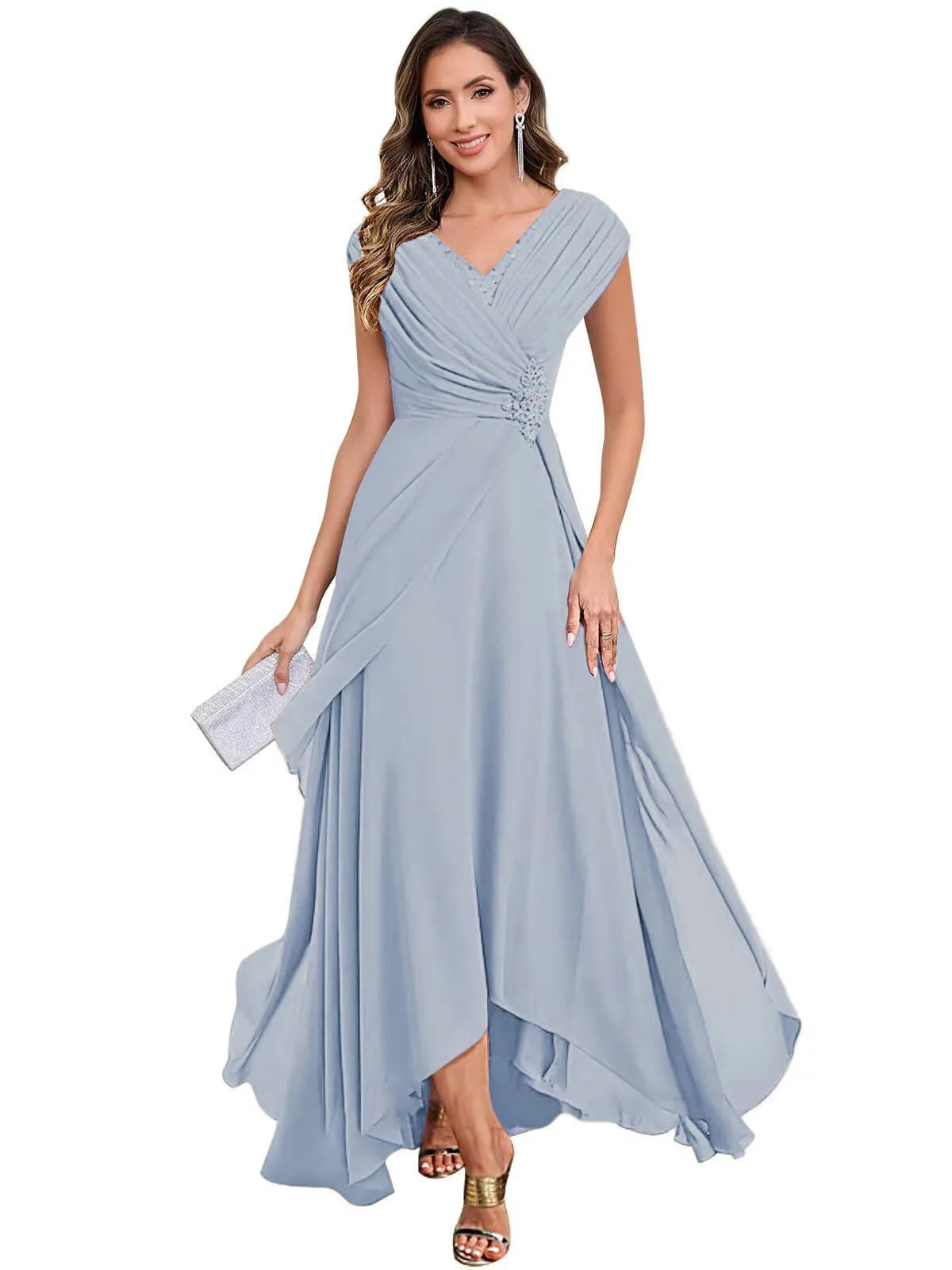 Vestito lungo in chiffon con scollo a V, pieghe incrociate e vita con perline