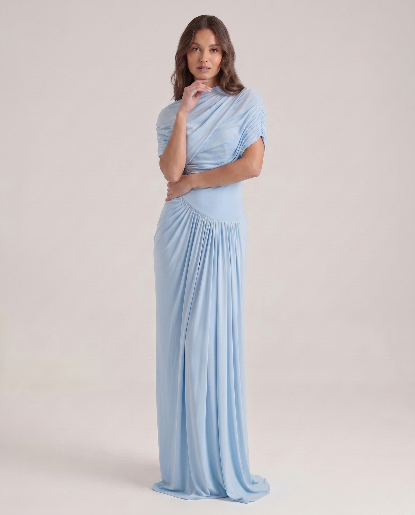 Vestito lungo drappeggiato azzurro cielo con dettaglio a scialle