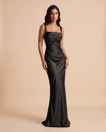 Vestido Maxi Satén con Escote Halter y Espalda Descubierta