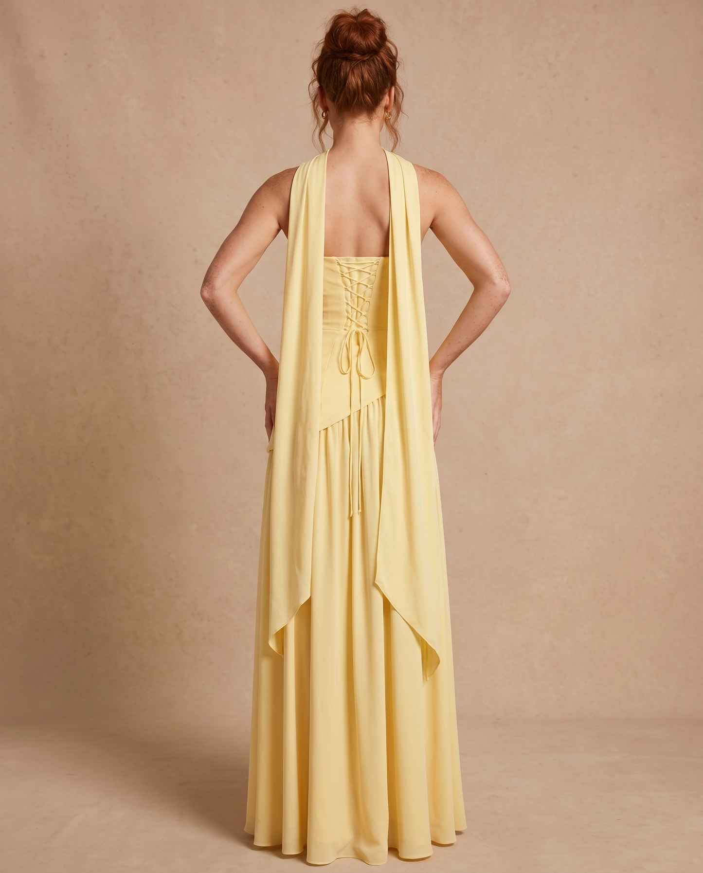 Vestido Maxi con Escote Bandeau y Fular en el Cuello