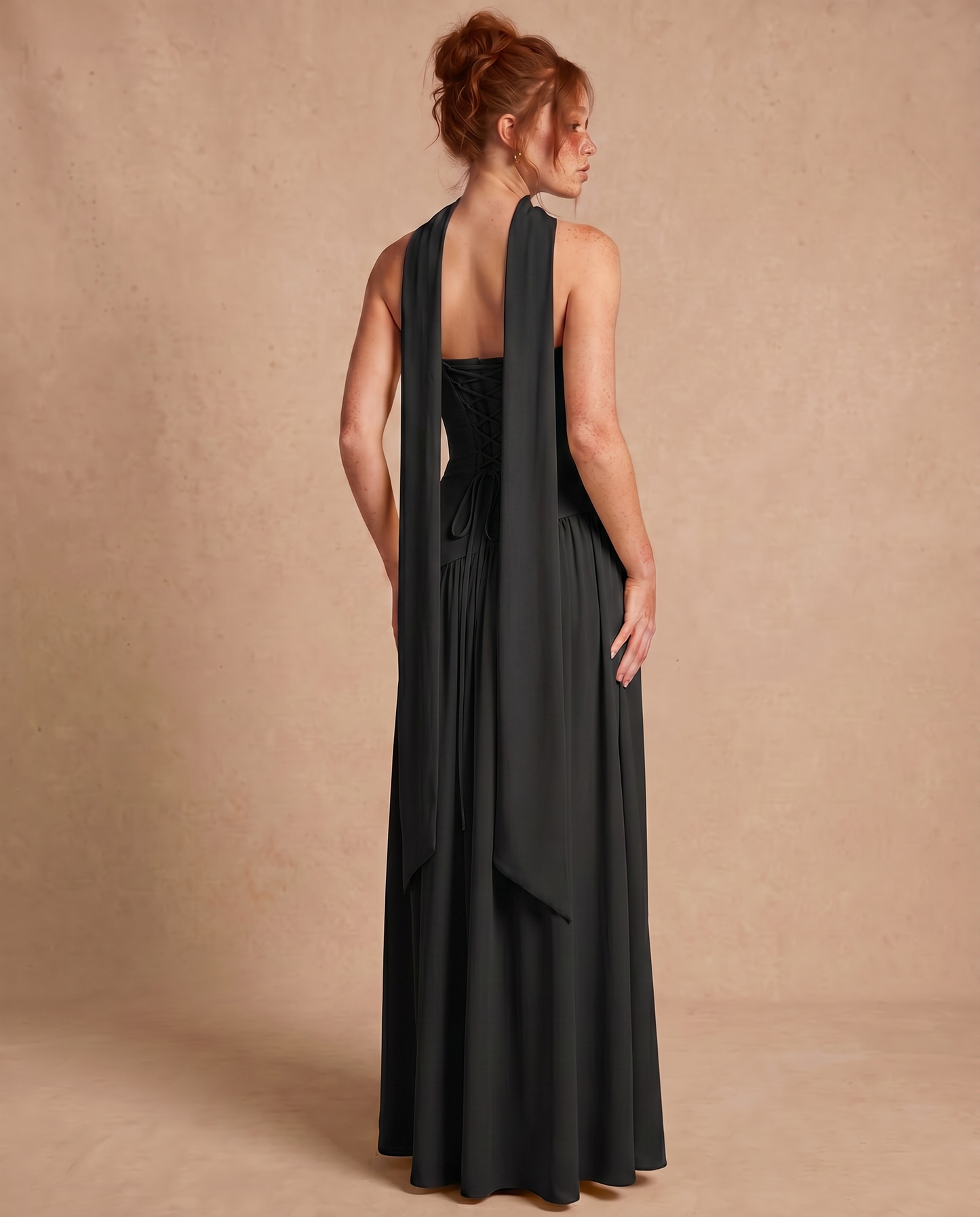 Vestido Maxi con Escote Bandeau y Fular en el Cuello